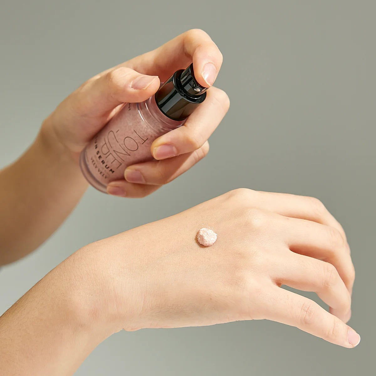 VELY VELY VITAMIN DARK SPOT TONE-UP SUN SERUM